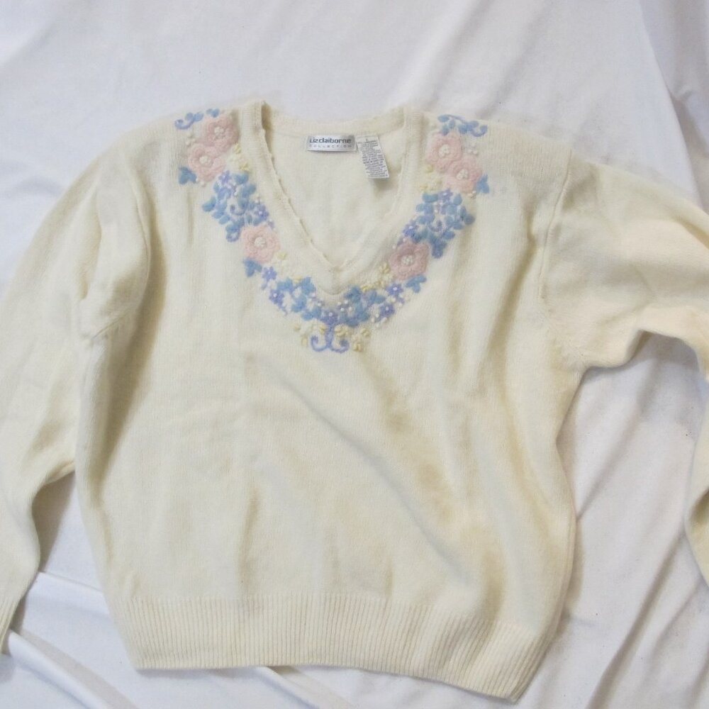Liz Claiborne Collection white wool and angora sweater L